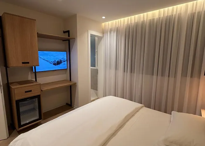 Arena アパート ティラナ